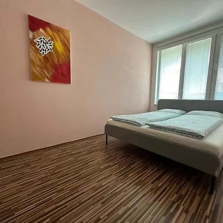 Central, Sunny And Spacious * Pozsony