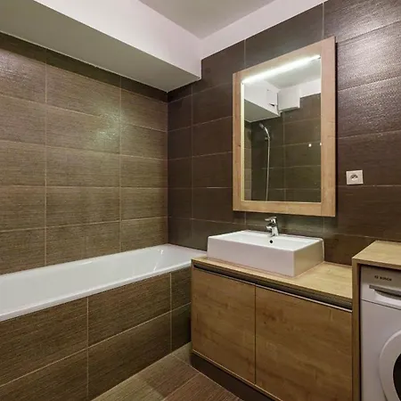 Central, Sunny&spacious Apartamento *